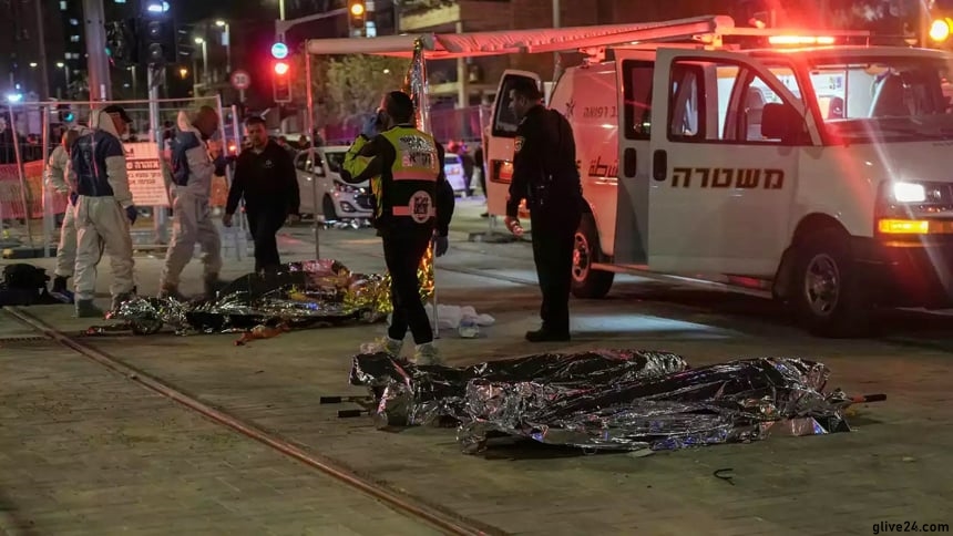 Palestinian gunman kills 7 in east Jerusalem synagogue attack